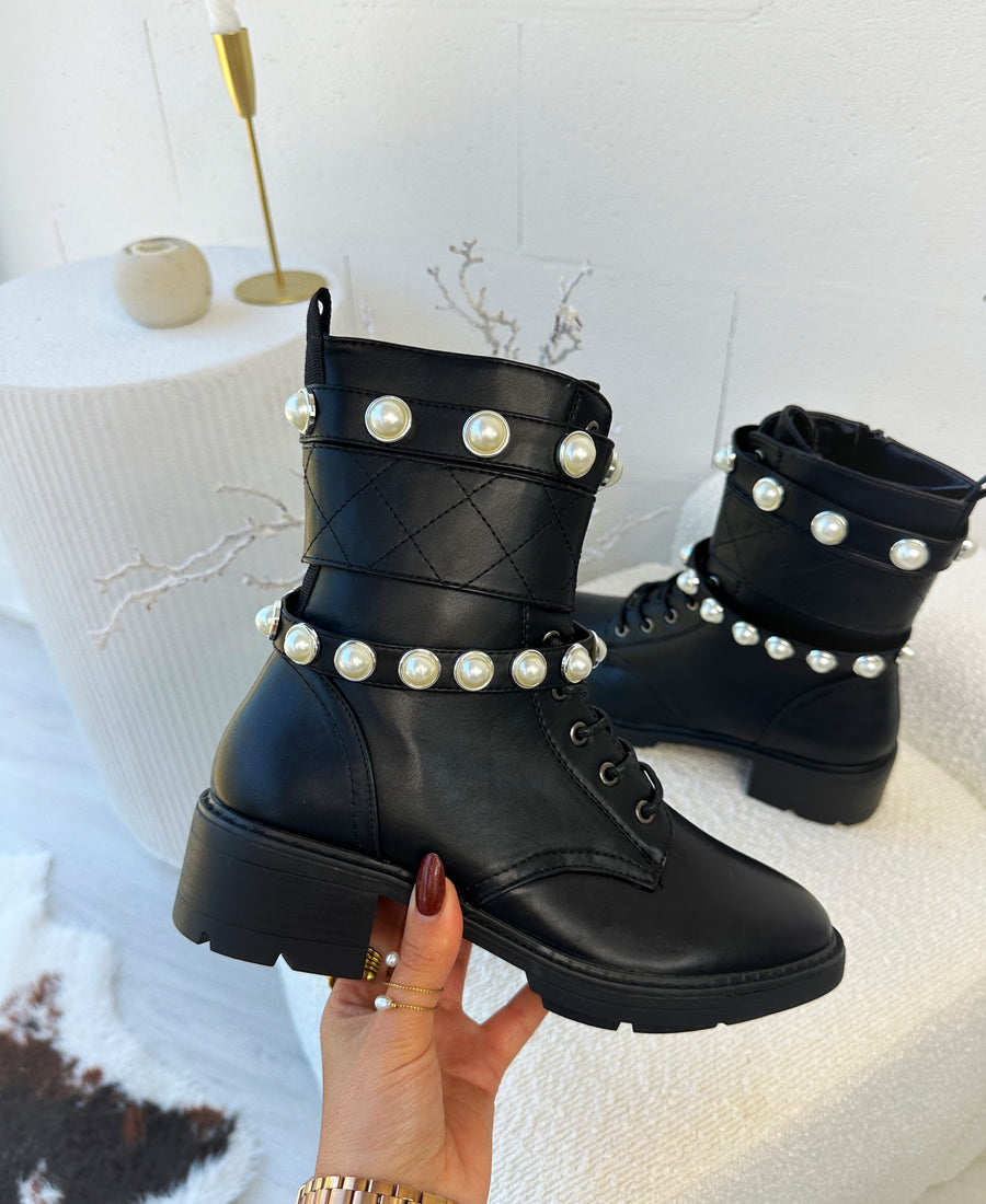 Bota Sharon