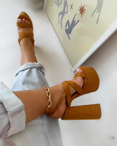 Sandalia Daphene Camel