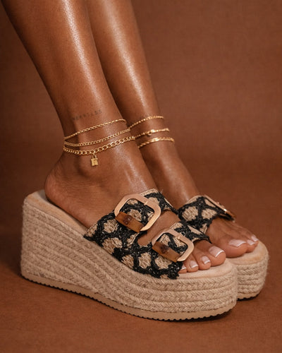 Heritage Buckle Raffia Wedge Mule – Black & Natural