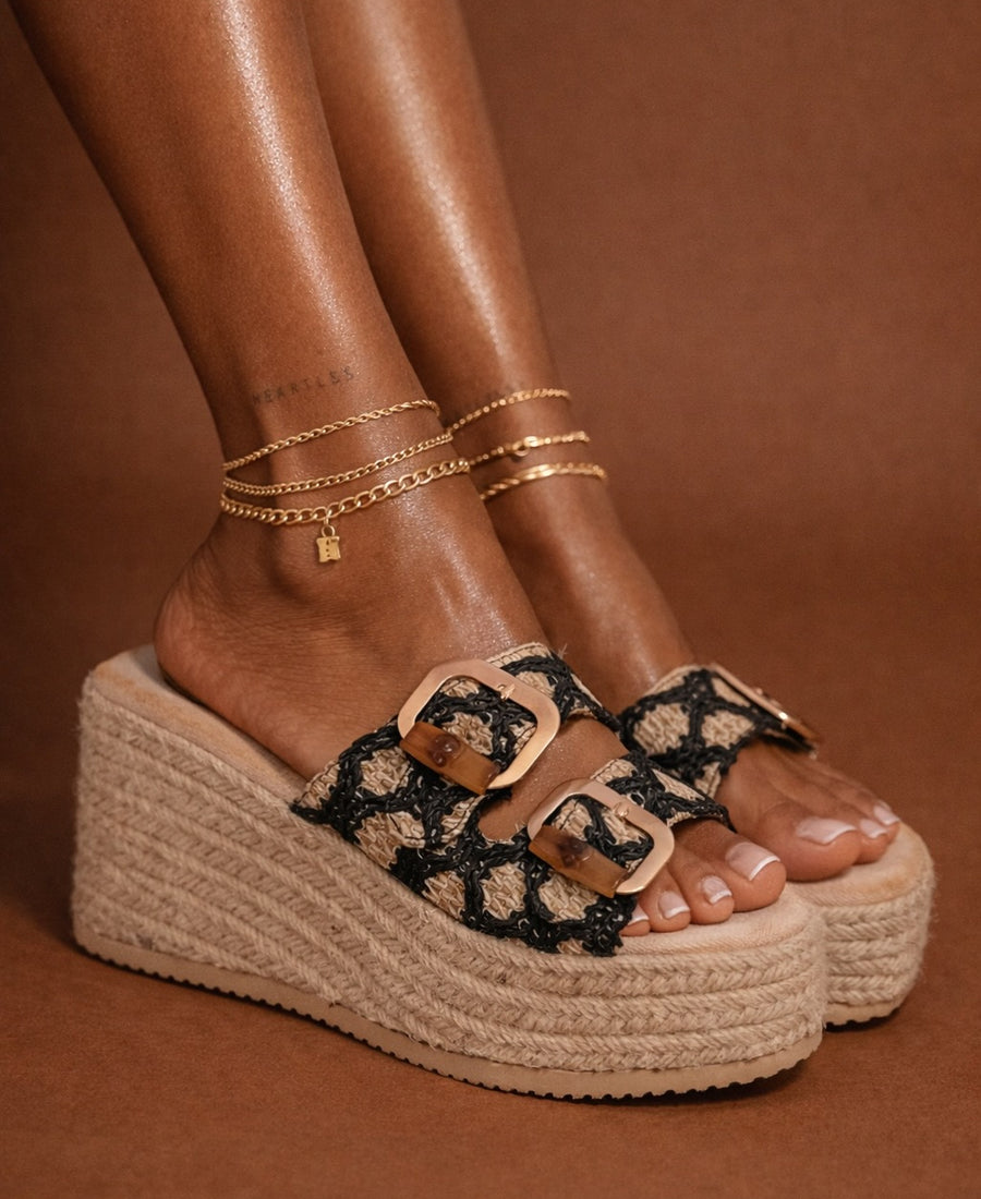 Heritage Buckle Raffia Wedge Mule – Black & Natural