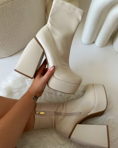 Botines desnudos Dyan