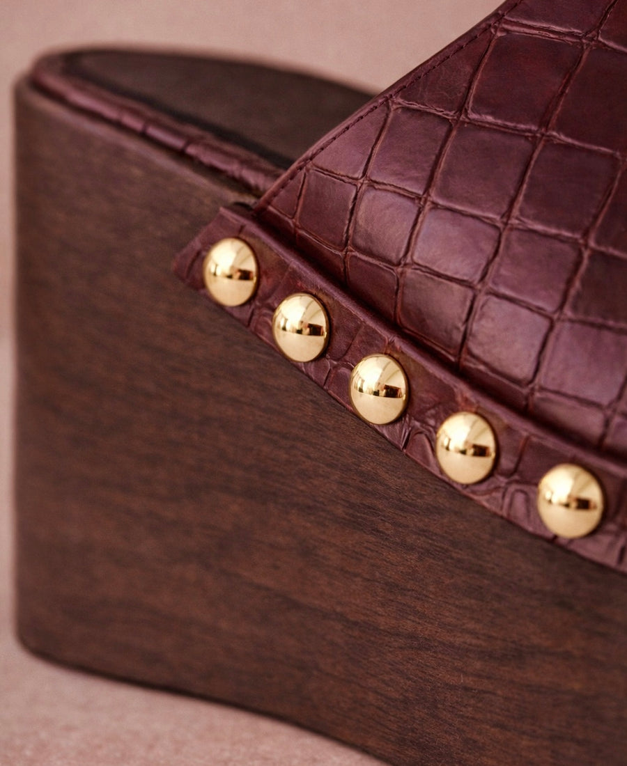 Cocoa Croc Platform – Burgundy