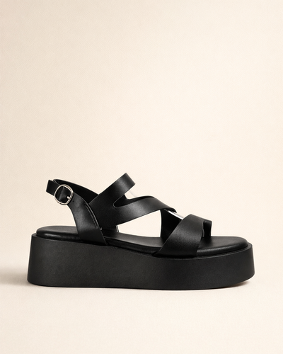 Sandalia Negra con Plataforma y Tira Minimalista