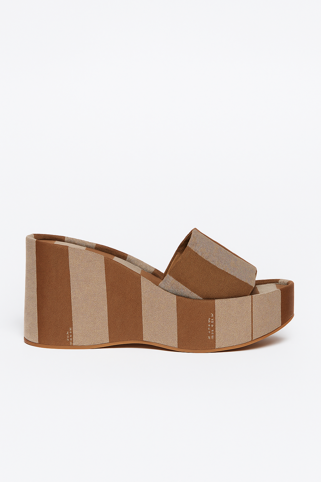 Sandália Saluy Camel