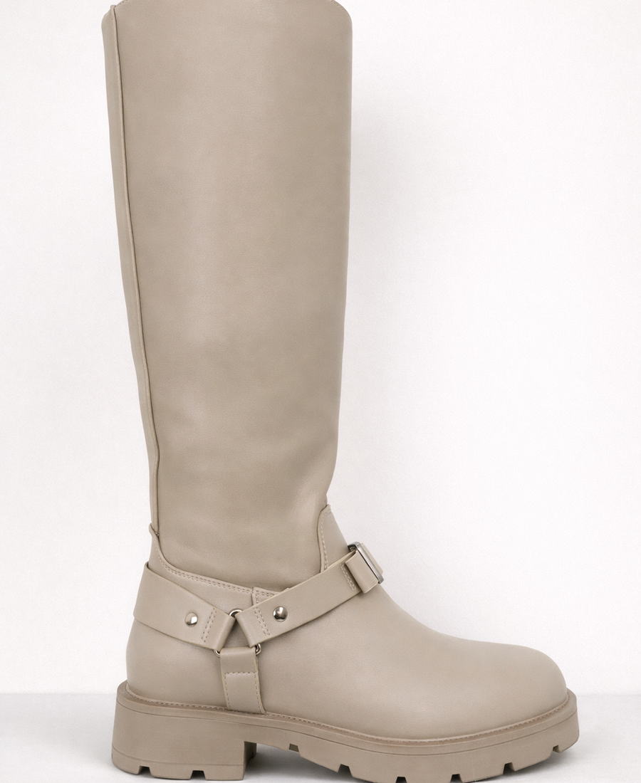 Bota desnuda prianky