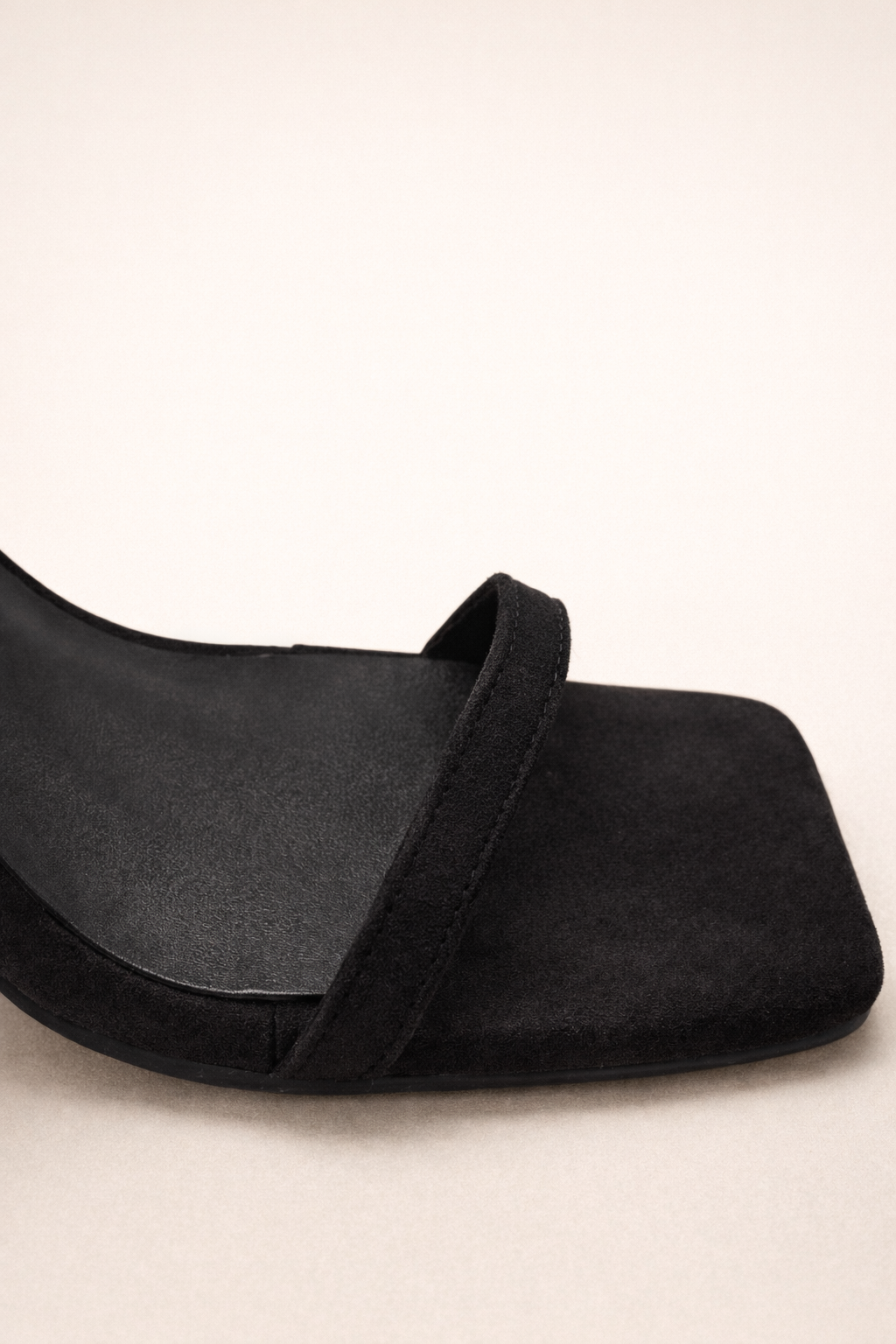 Sandália Noir Icon Heels