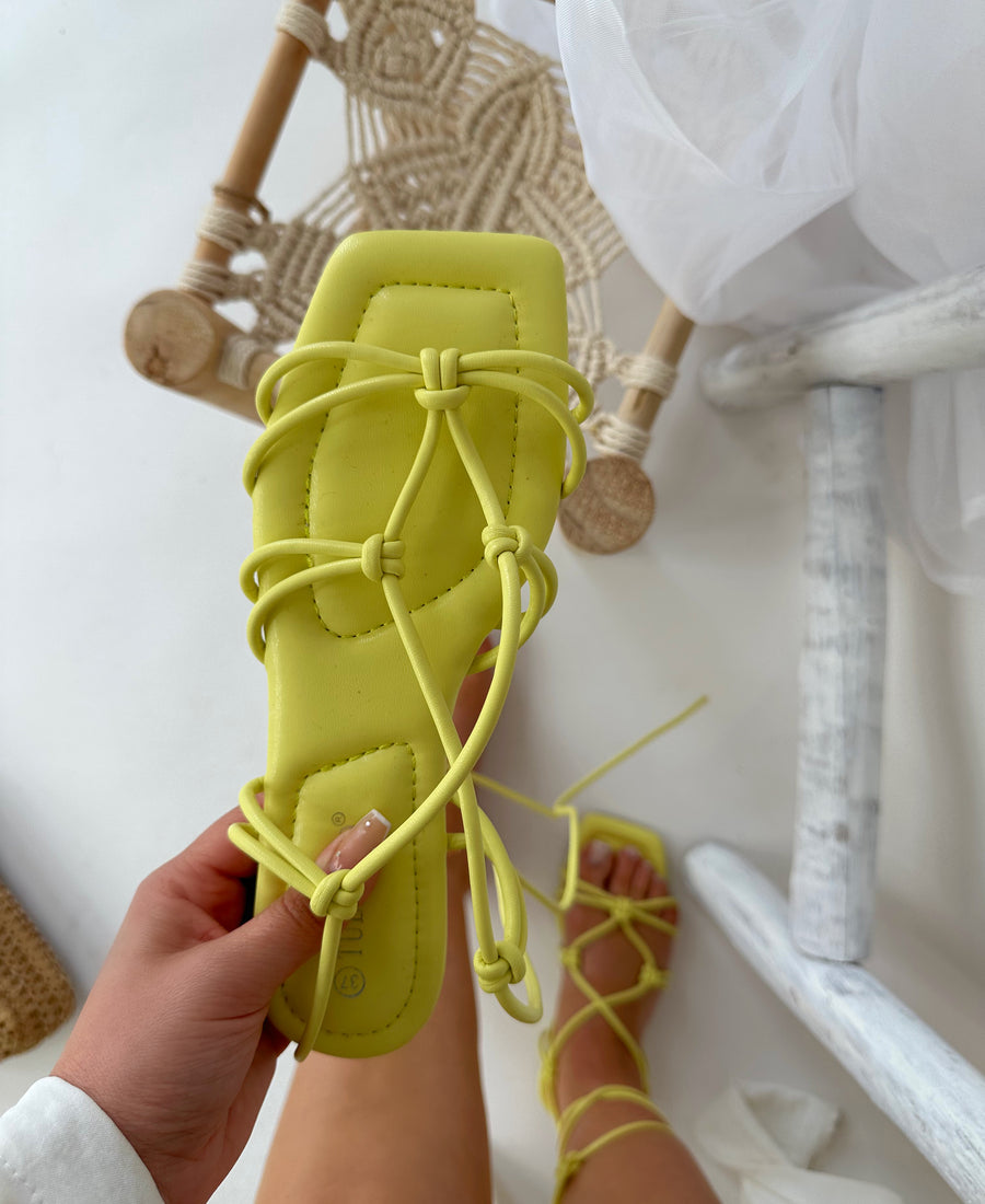 sandalias ámbar