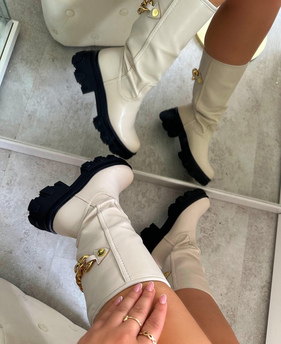 Bota Mirely Nude