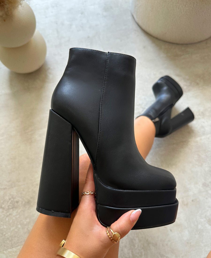 Botim Evya Black