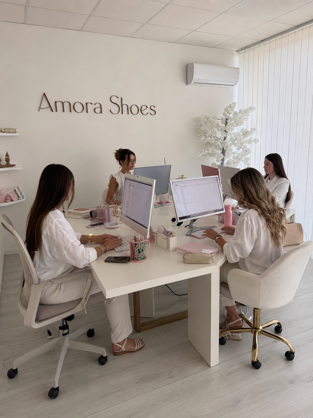 A equipa da Amora Shoes