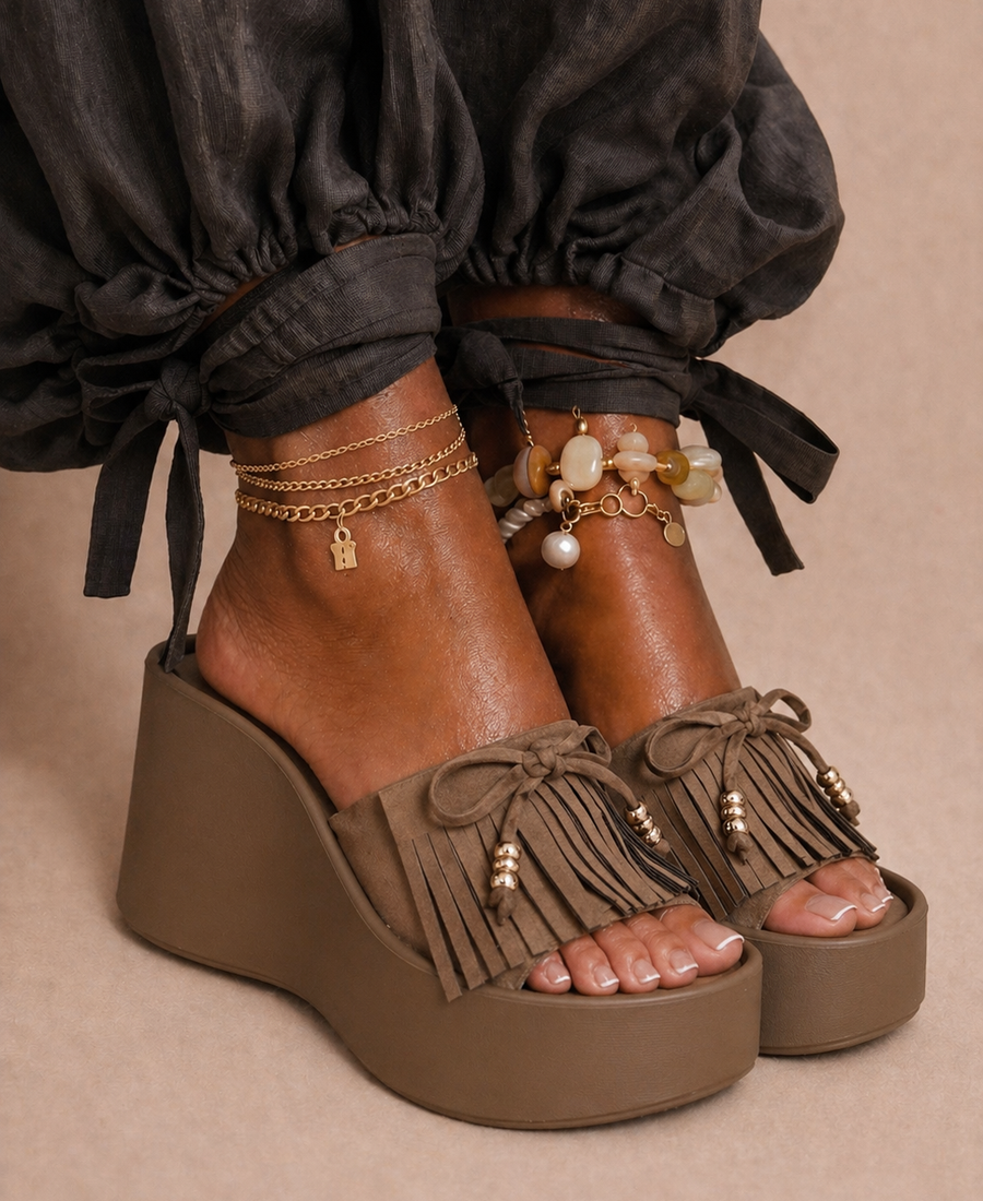 Mule Plataforma Boho Fringe – Camel