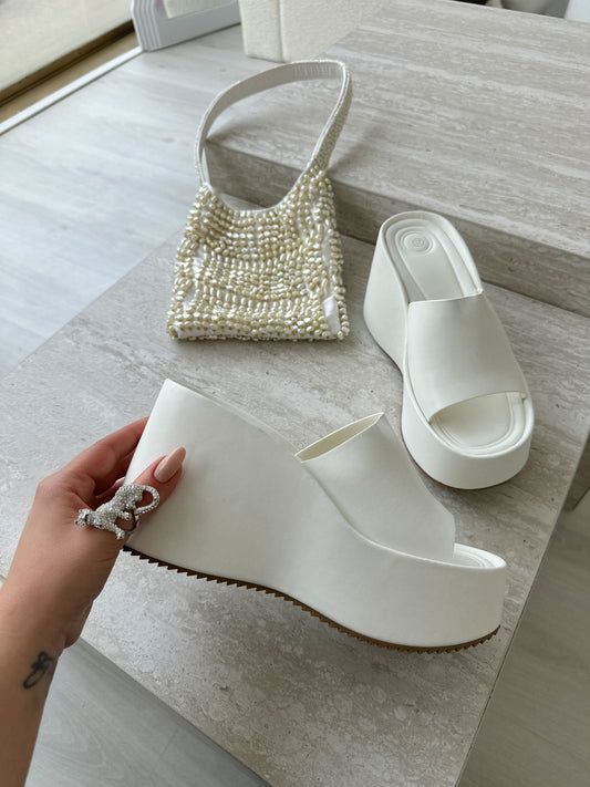 Sandália Dermy White