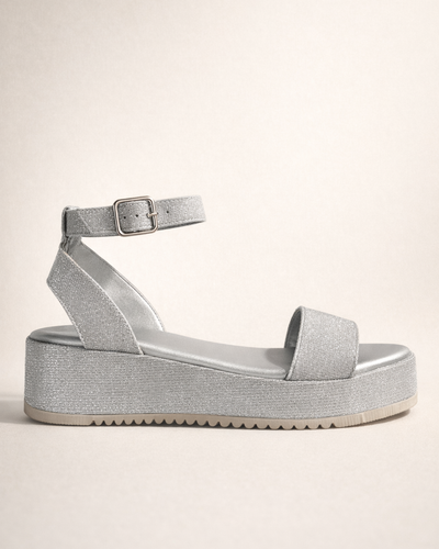 Sandália Silver Glow – Brilho Sofisticado