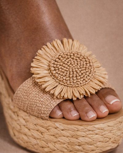 Sandalia de Plataforma Daisy – Beige
