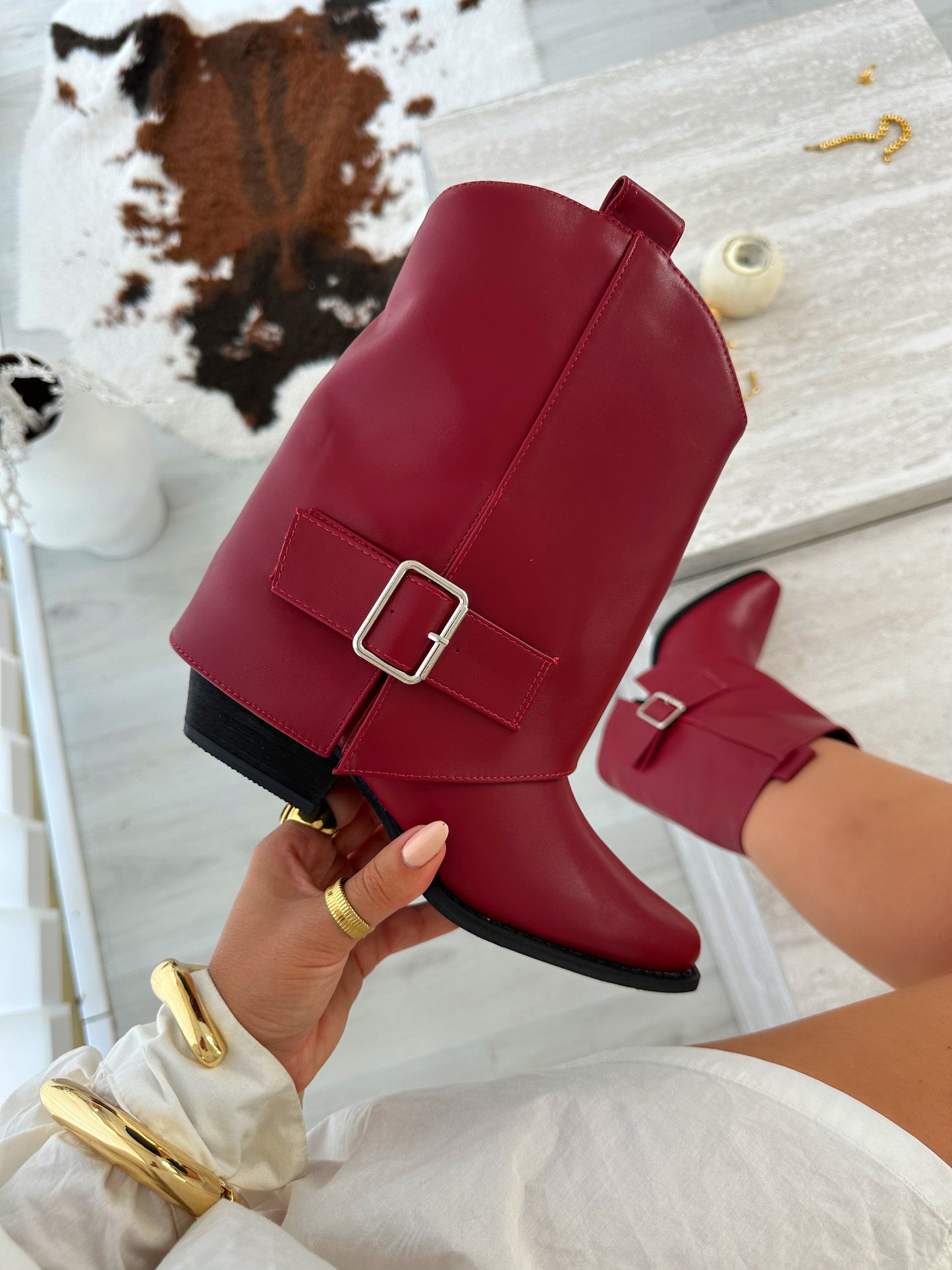 Bota Aryra