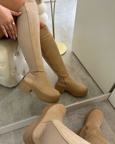 Bota desnuda ámbar