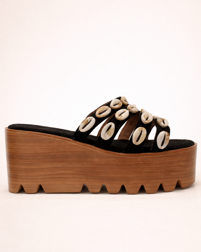 Boho Shell Platform Wedge – Black & Wood