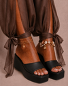 Siena Noir Platform