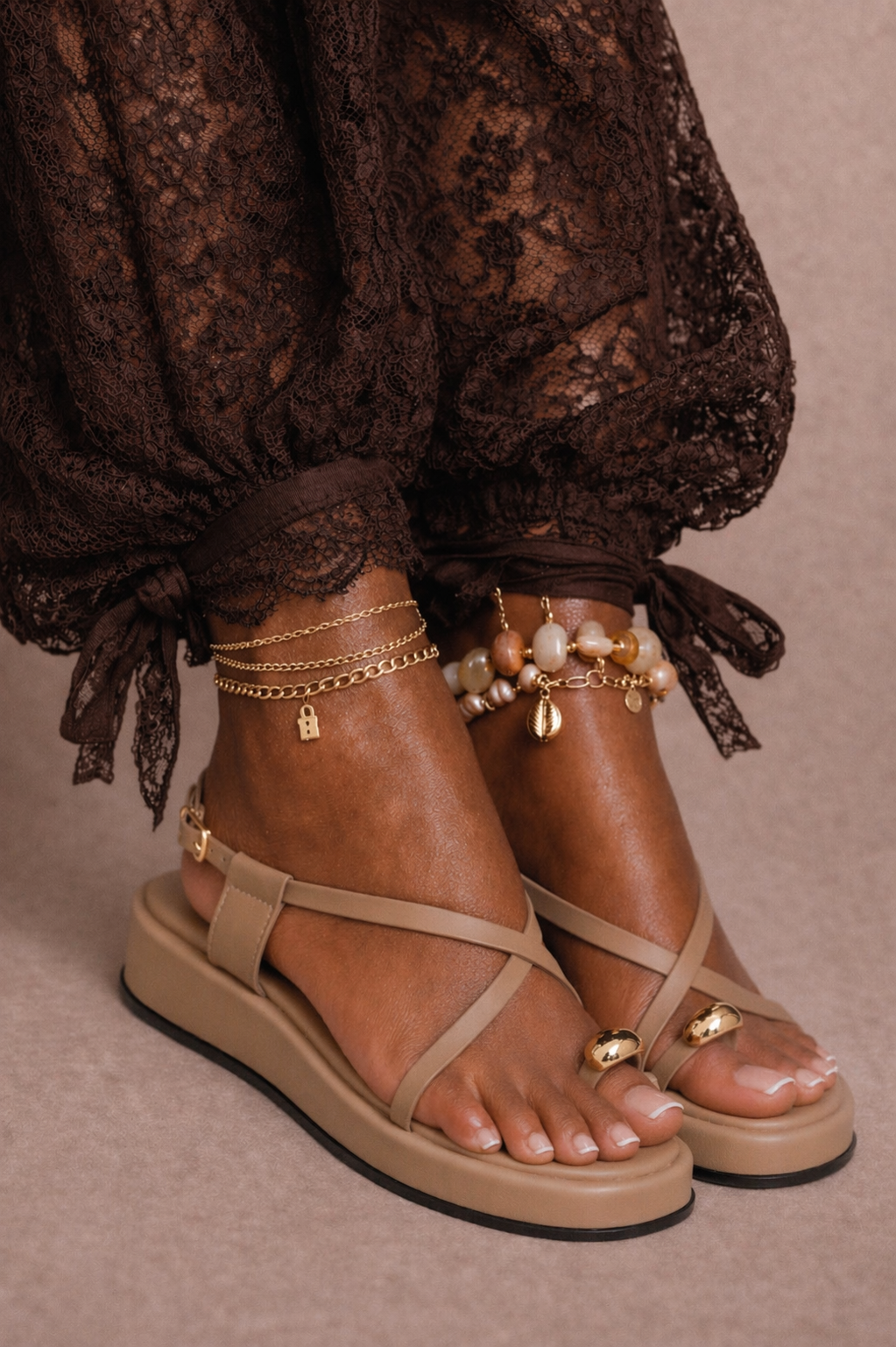 Golden Touch Platform Sandal – Nude