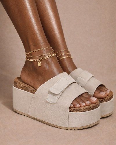 Mule con plataforma de velcro beige suave