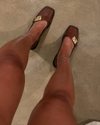 Mocassins en cuir à bout carré – Détail doré