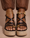 Sandalia de cuña natural — Riviera Negra