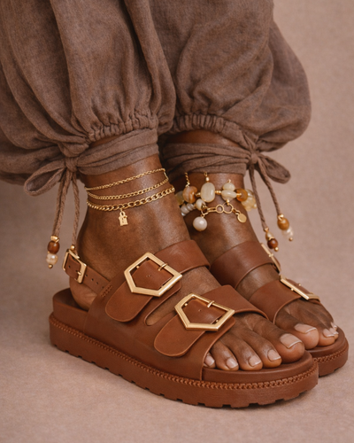 Sandalia Golden Buckle – Caramelo