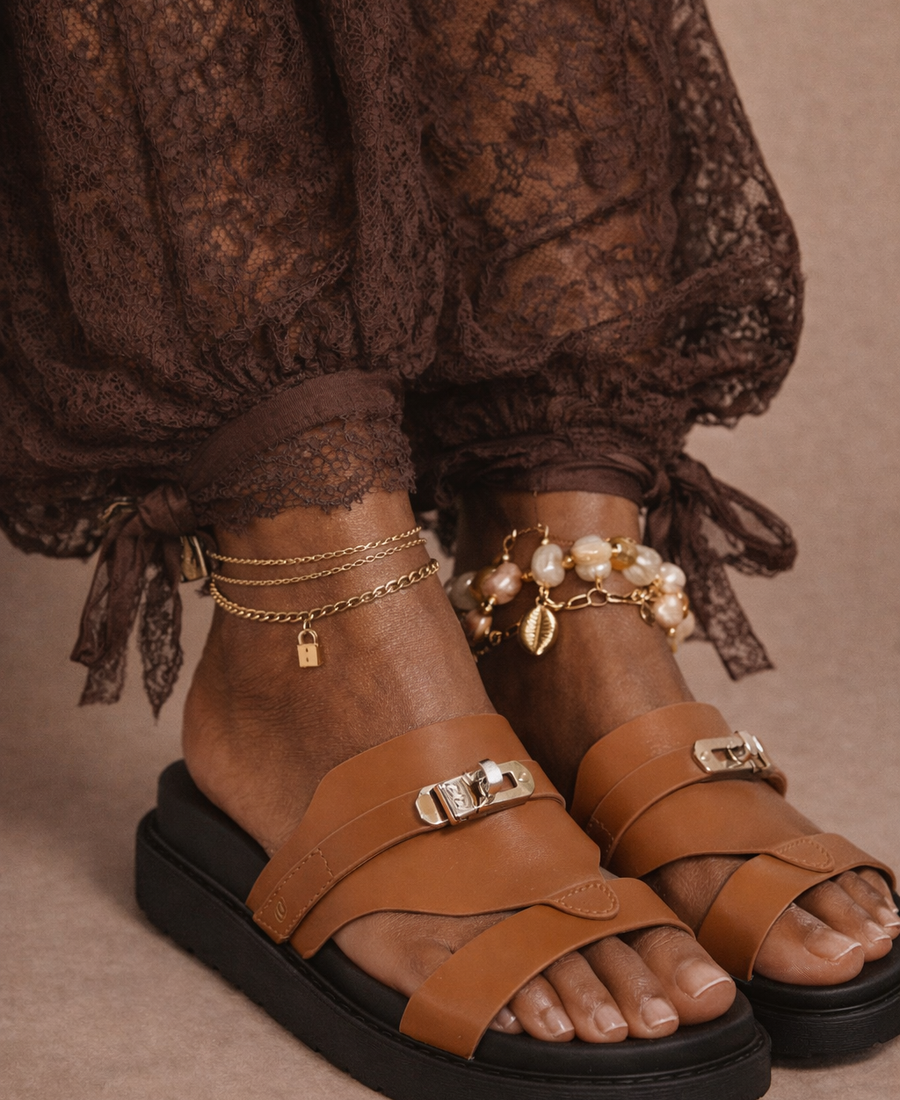 Sandalia Heritage con tiras – Camel
