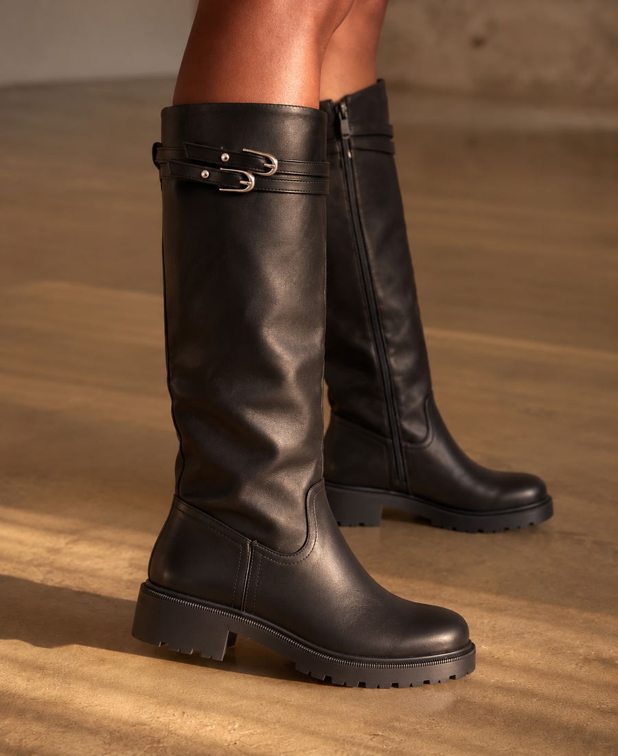 Bota Chunckya Black