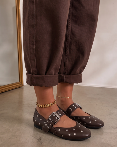 Sabrinas Mary Jane Mocha Studs