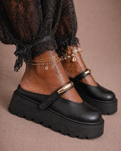 Chunky Platform Mary Jane – Gold Detail