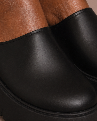 Minimal Platform Clog – Black Edition
