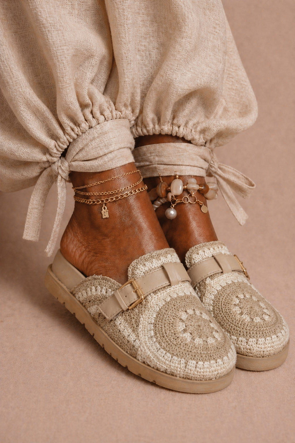 Mule Crochet Beige Gold Buckle