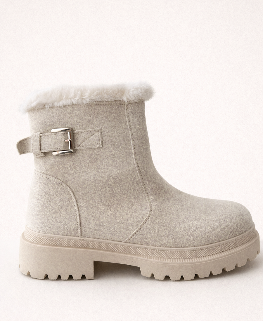 Bota Adina