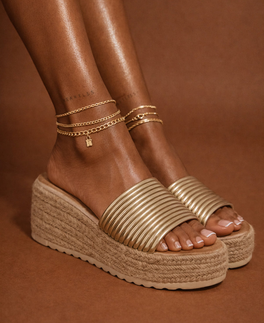 Metallic Ribbed Platform Mule – Gold Espadrille