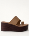 Golden Ring Camel Wedge