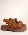 Sandalia Urbana Camel Tachonada