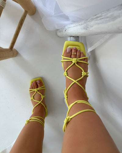 sandalias ámbar