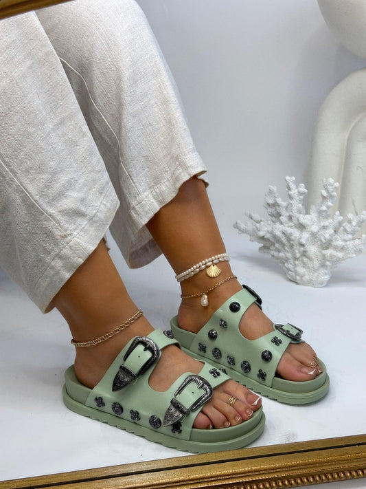 Chinelo Zoy Green