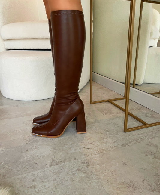 Bota Cassy Chocolate