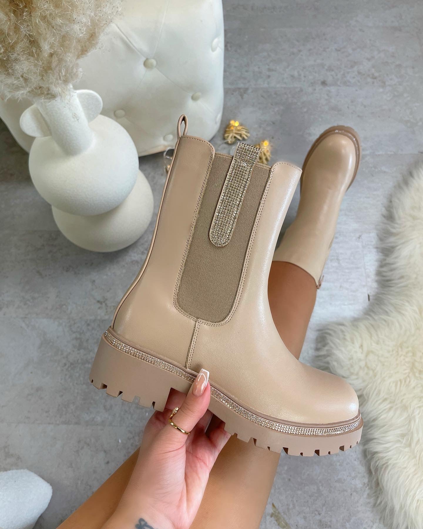 Bota Sia Nude